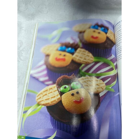 Taste of Home 257 Recipes Tips You’ll Love to Share Sugar Cookies 1dough 12 ways - Picture 5 of 6